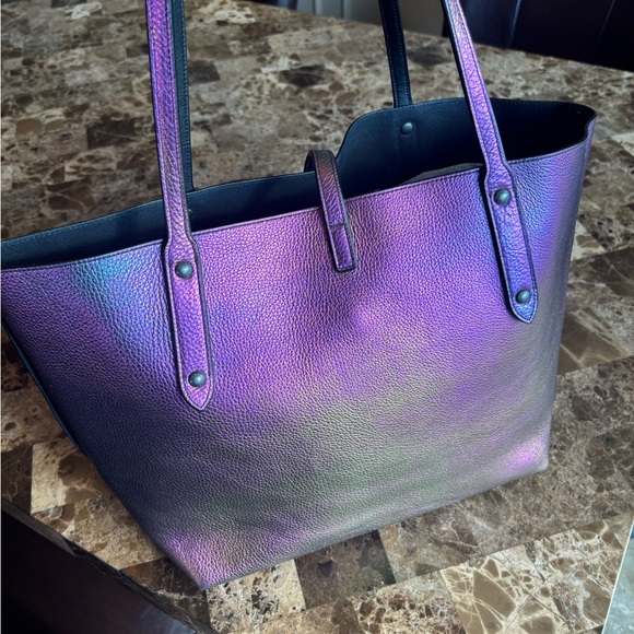 New Coach Iridescent Holographic Market Tote Bag - Picture 3 of 8